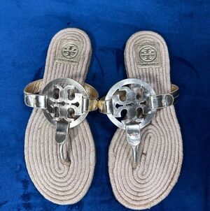 Tory Burch Miller Espadrilla Gold Metallic Thong Sandals Womens Size 8.5 - 9 EUC